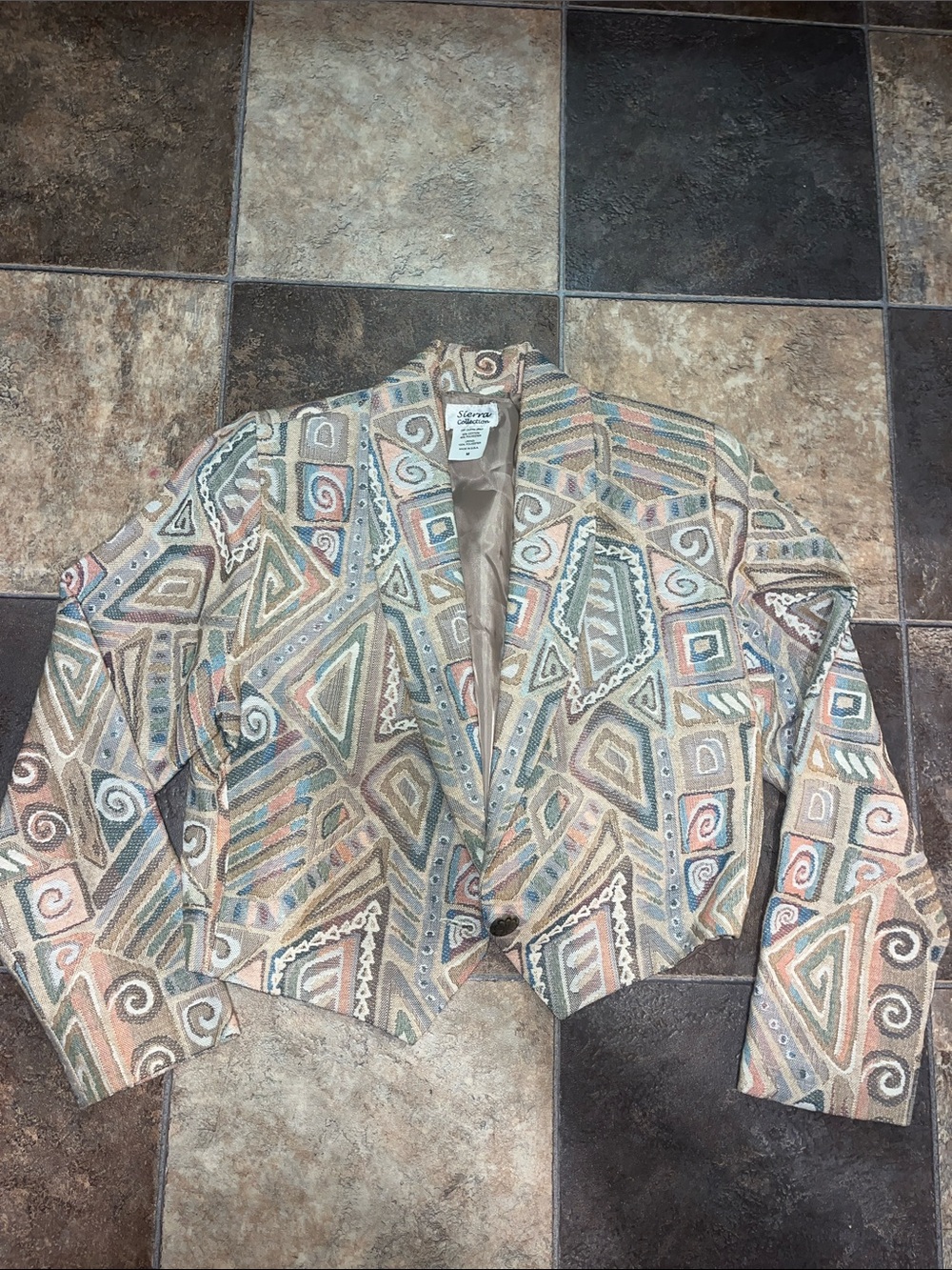 Cropped Geometric Pattern Blazer in Pastel Multi